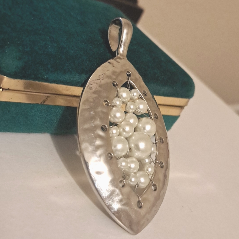 Pearl Vintage Silver Pendant